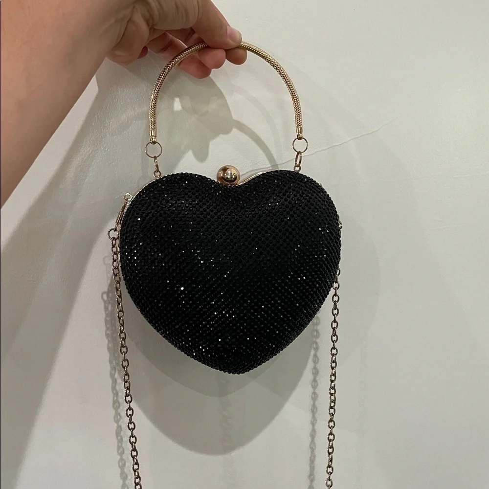 Rhinestones Black Heart-Shaped Clutch with Gold Chain and Handle